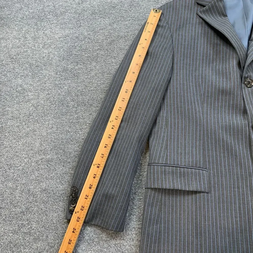 Vintage Hugo Boss Blazer Mens 38S Short Gray Wool Rossellini Pinstripe 3-Button